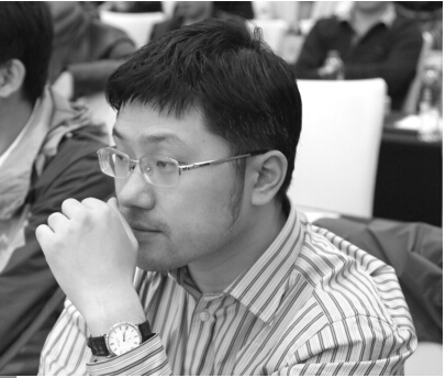  汪斌，2007年开始参与期货交易。凭借在股指期货上超人的盈利模式和稳定的收益，他早已成为业内知名的操盘手，其操作理念和思路得到了市场的认同。